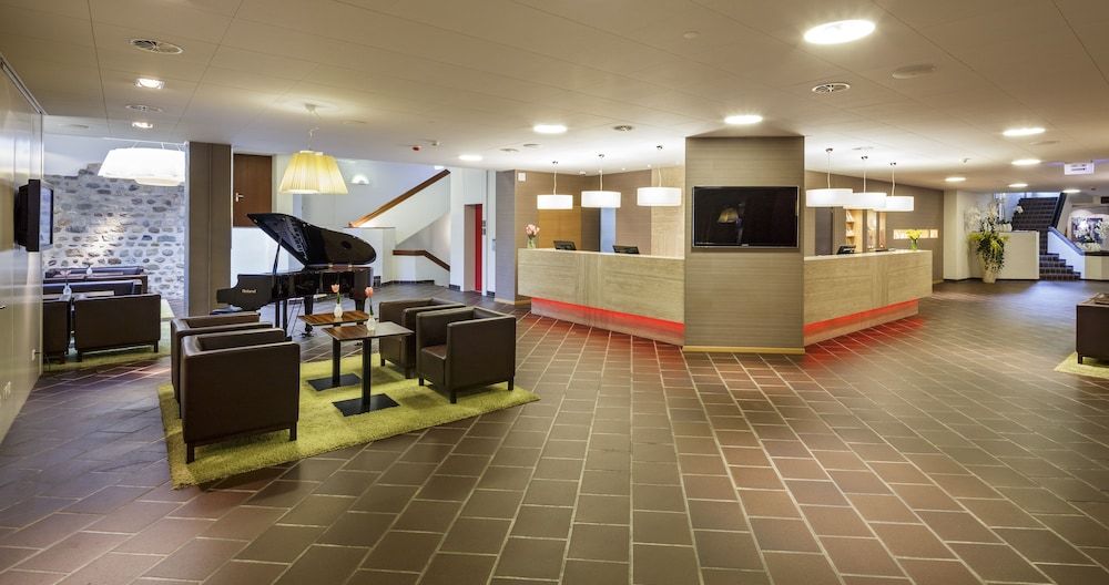 Ramada by Wyndham Baden Hotel du Parc 2