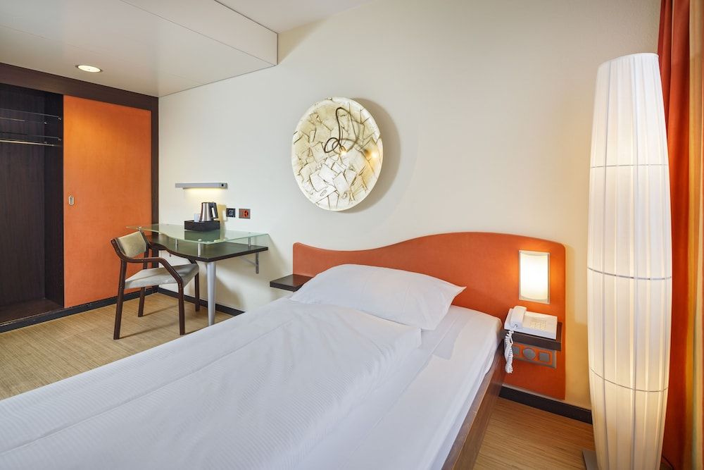 Ramada by Wyndham Baden Hotel du Parc 3