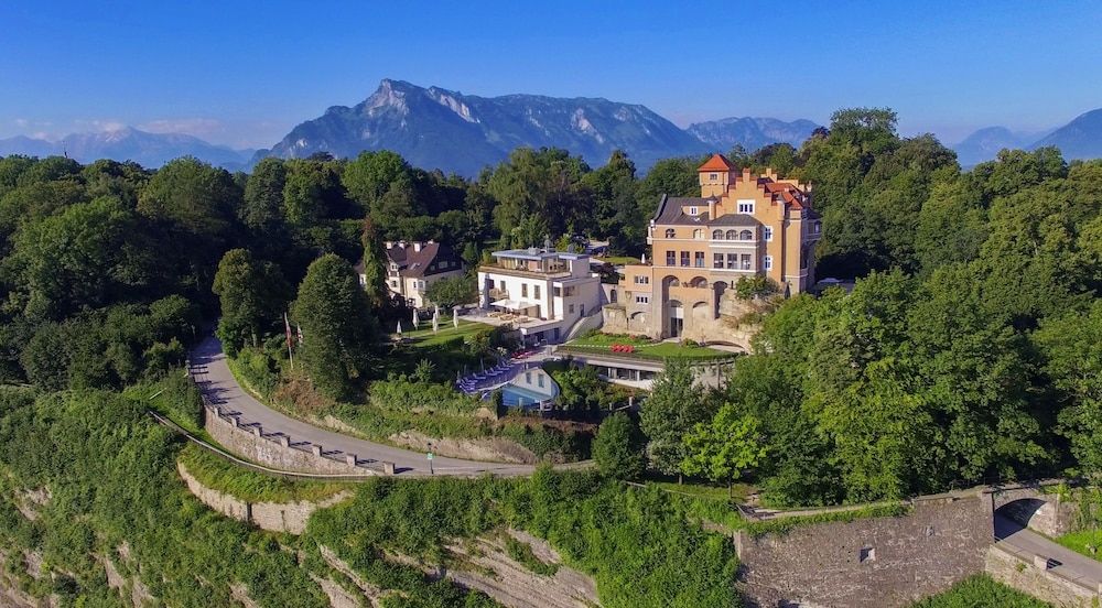 Schloss Mönchstein 1 Schloss Mönchstein 1