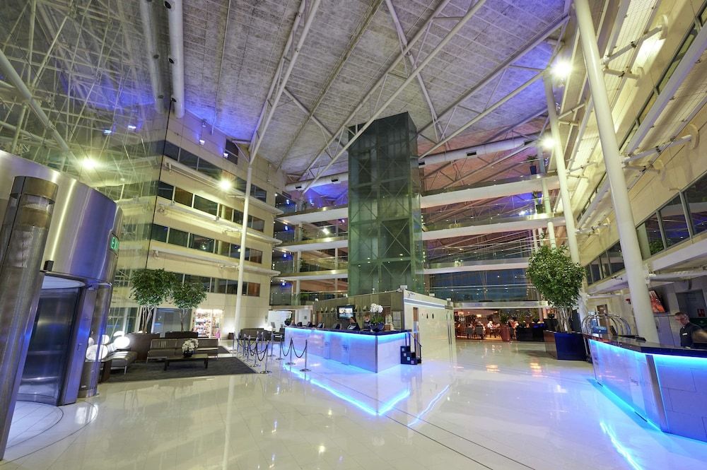 Hilton London Heathrow Airport Hotel 3