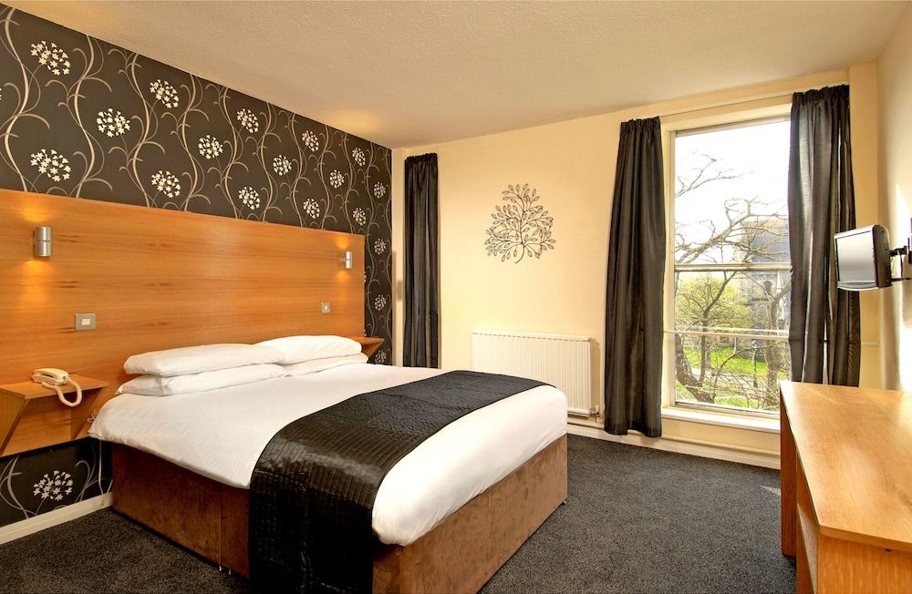 Corus St James Hotel 3