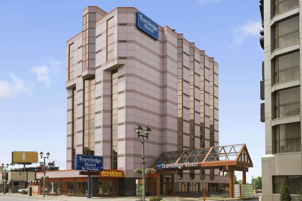 Travelodge by Wyndham Niagara Falls By the Falls 1 Travelodge by Wyndham Niagara Falls By the Falls 1