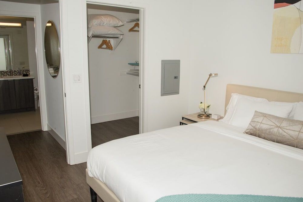 Kasa Orange County Apartments 2