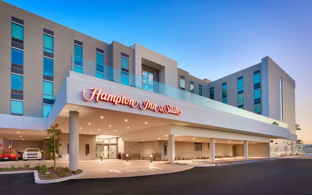 Hampton Inn & Suites Anaheim Convention Center 1