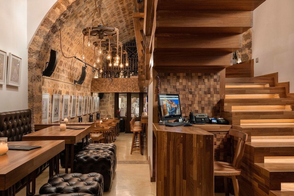 10Gr Hotel And Wine Bar Adults Only 2