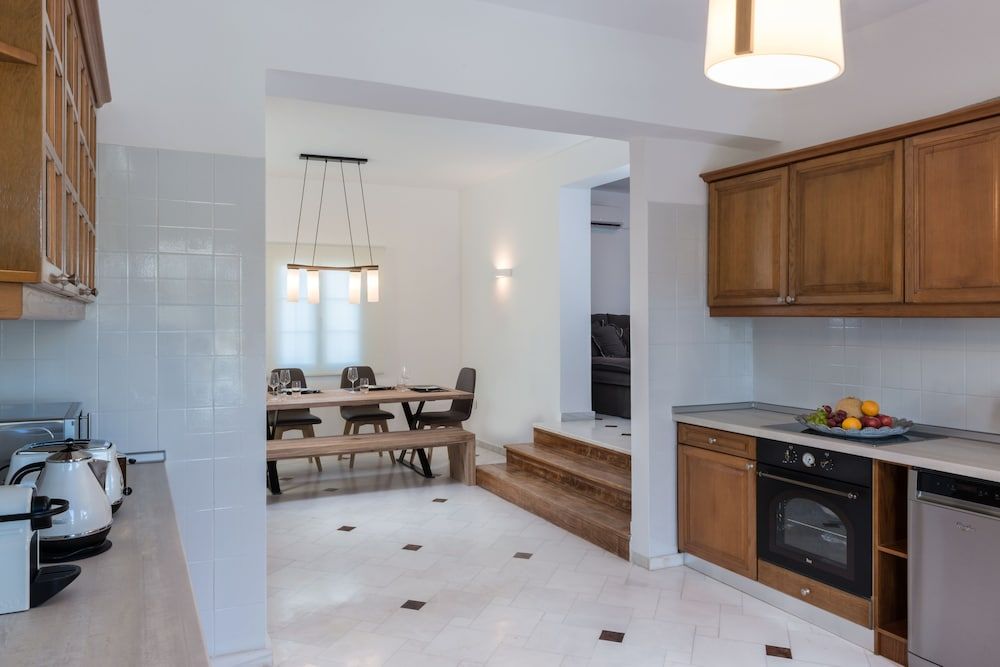 Damma Beachfront Luxury Villa 3