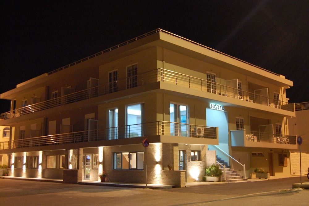 Hotel Antirrio 2 stelle a Nafpaktos