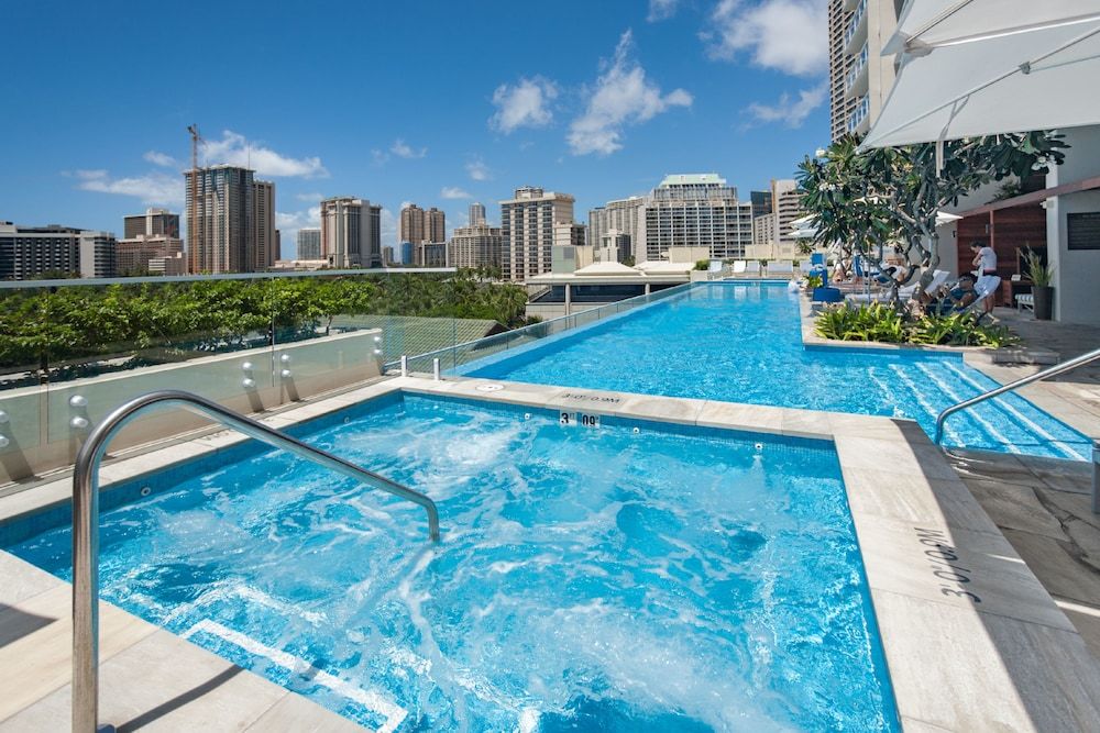Real Select Vacations at The Ritz-Carlton Residences, Waikiki Beach 1