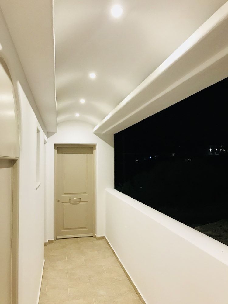 Theasis Luxury Suites 2