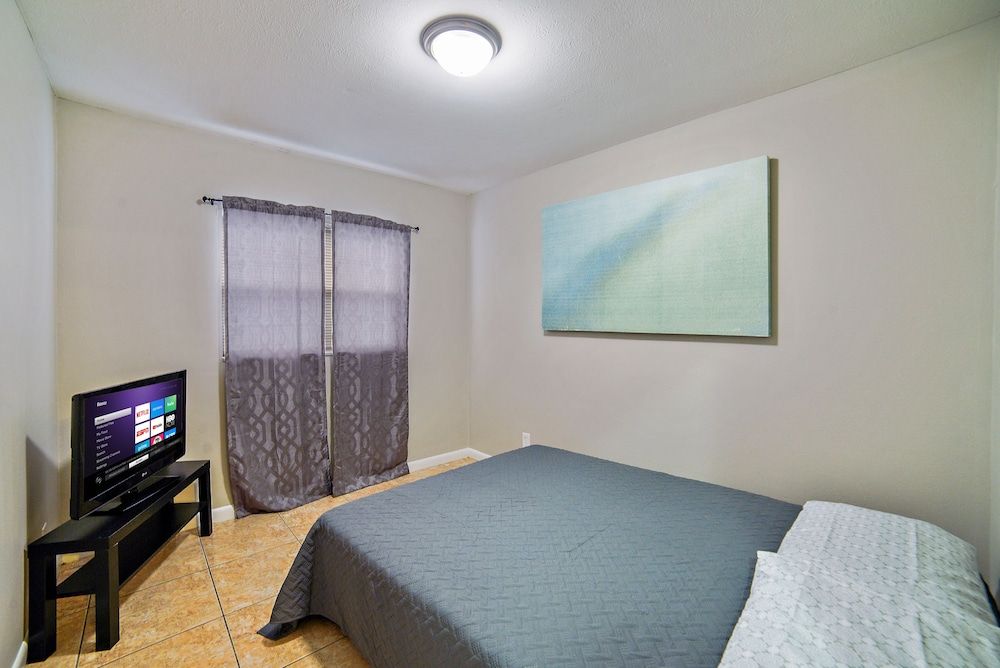 3 BR Pool Home in Tampa by Tom Well IG - 11115 3