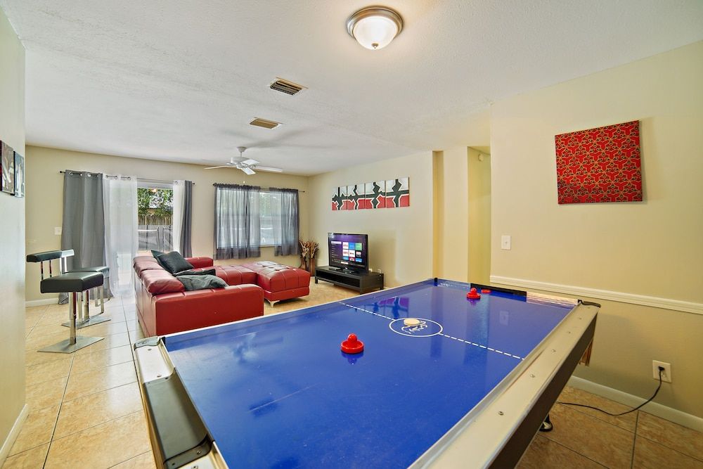 3 BR Pool Home in Tampa by Tom Well IG - 11115 1