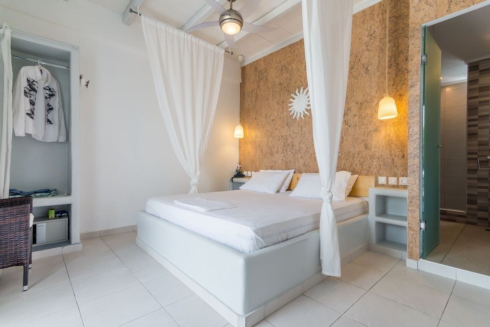 Niki Savvas Studio & Suites 2