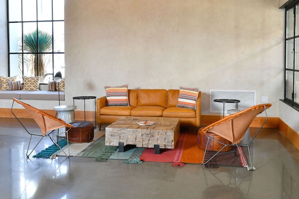 Texican Court, by Valencia Hotel Group 3