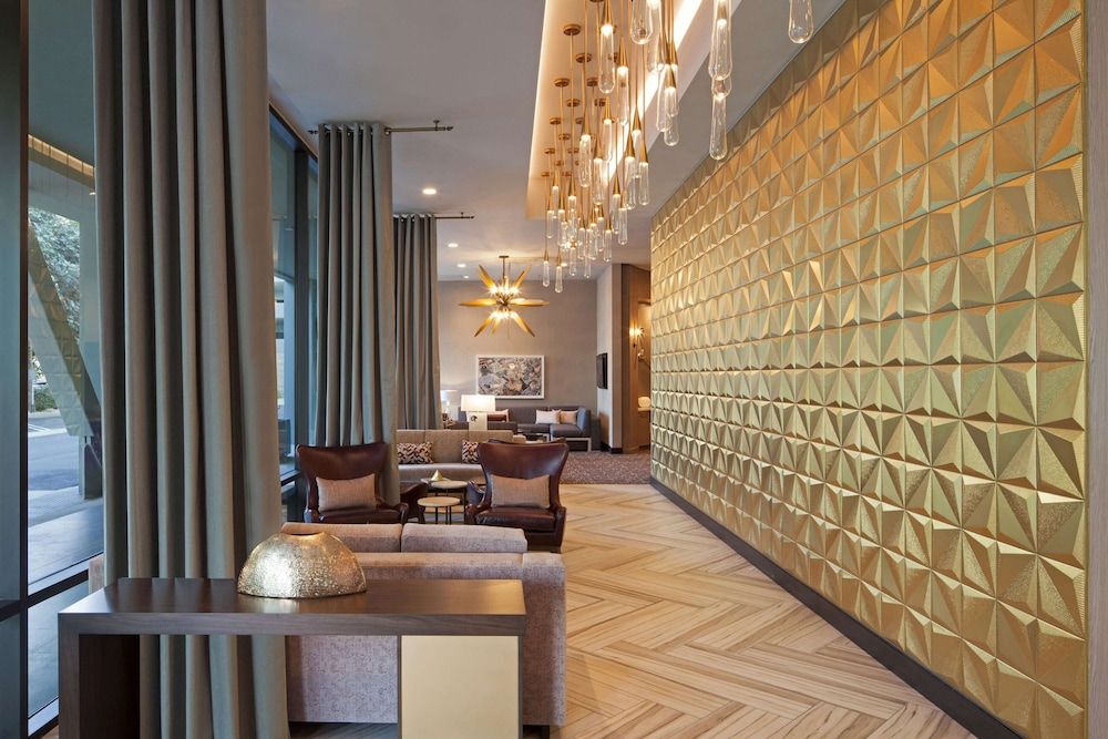 H Hotel Los Angeles, Curio Collection by Hilton 3