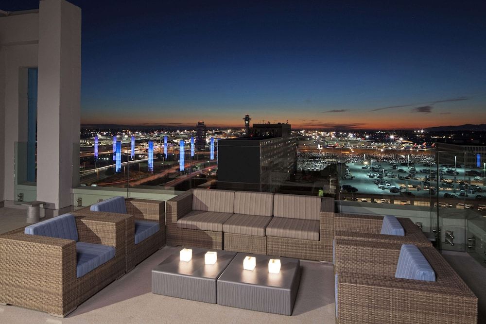 H Hotel Los Angeles, Curio Collection by Hilton 1