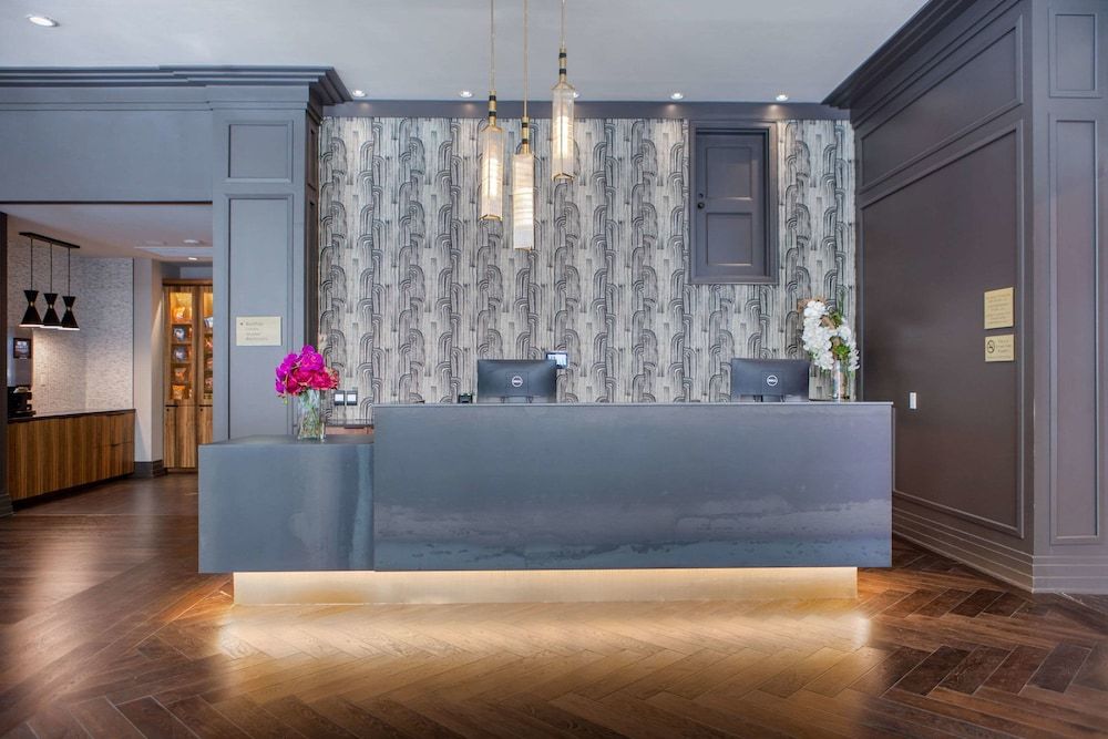 Cambria Hotel Downtown Dallas 3