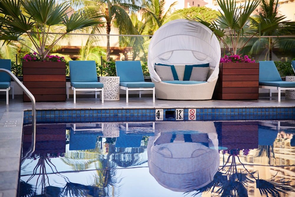 Waikiki Beachcomber by Outrigger 1