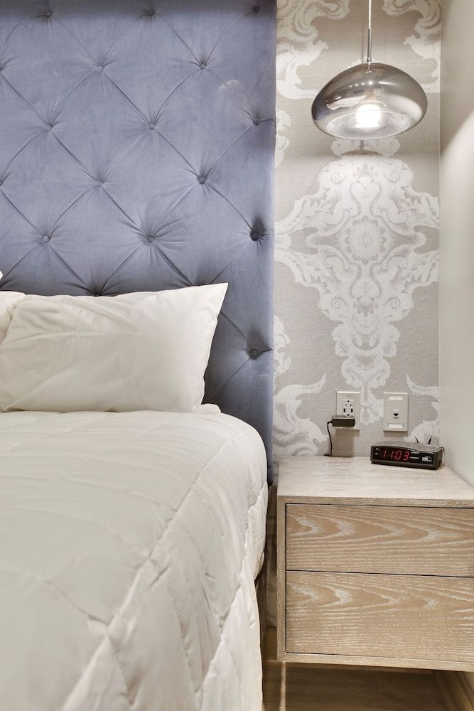 Living by BridgeStreet at Town Place 3