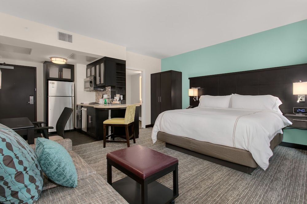 Staybridge Suites Seattle - South Lake Union 3