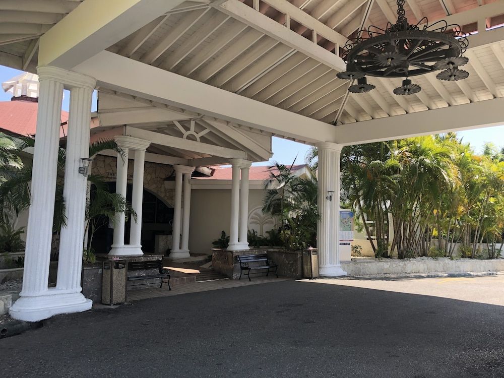 Lifestyle Kosher Crown Villas 3