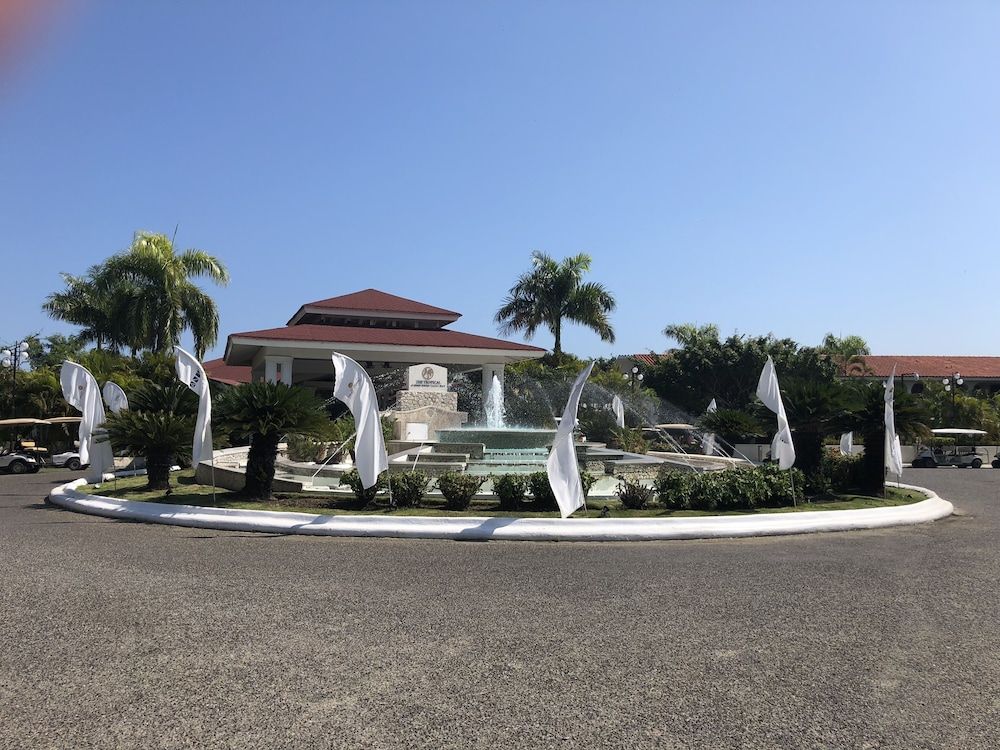 Lifestyle Kosher Crown Villas 2