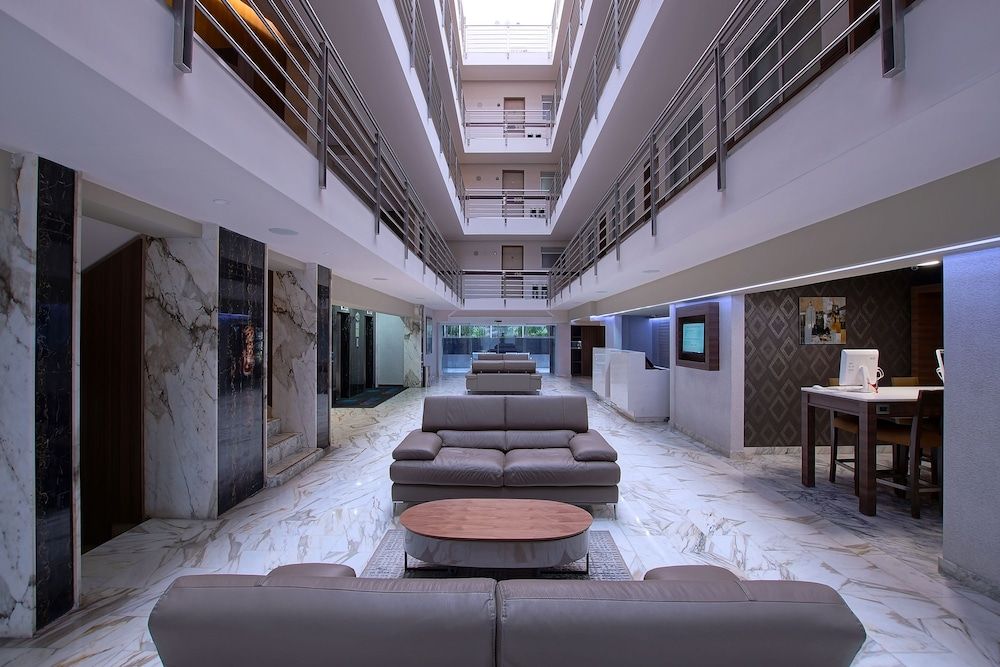 Econo Express Hotel 3