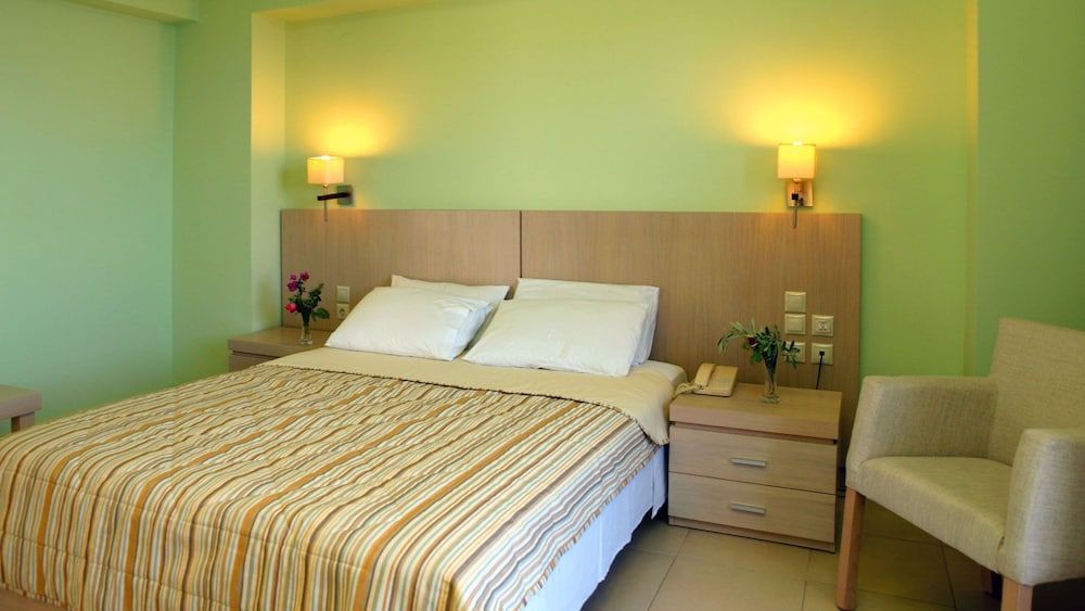 Skiathos Club Hotel Suites 3