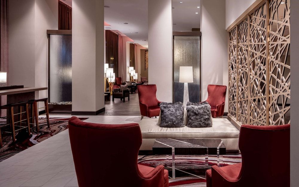 Embassy Suites by Hilton Minneapolis Downtown 2 Embassy Suites by Hilton Minneapolis Downtown 2