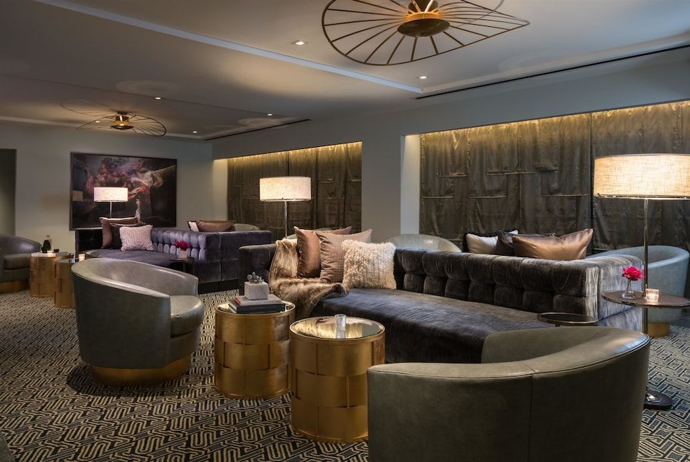 The Troubadour Hotel New Orleans, Tapestry Collection by Hilton 2 The Troubadour Hotel New Orleans, Tapestry Collection by Hilton 2