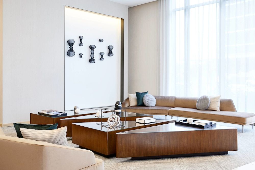 AC Hotel by Marriott Miami Aventura 3