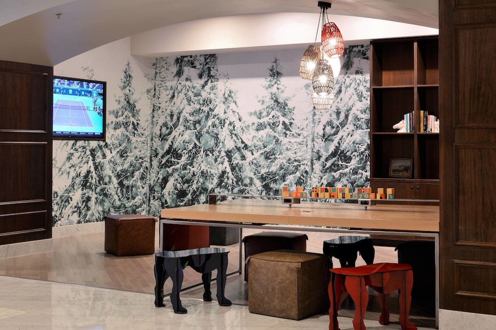 Renaissance Reno Downtown Hotel 2