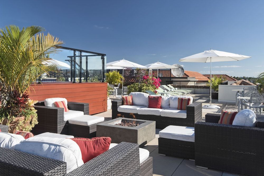 Club Level Suites at Inn On Fifth 1