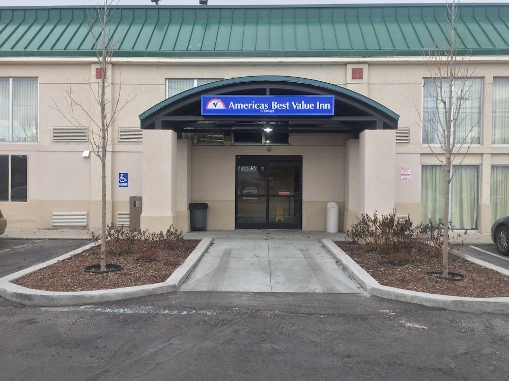 Americas Best Value Inn & Suites Boise 1