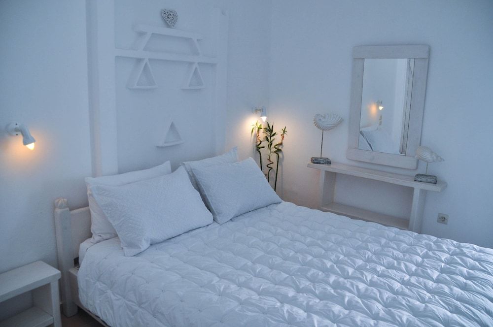 Eleanna's Suites Mykonos 2 Eleanna's Suites Mykonos 2