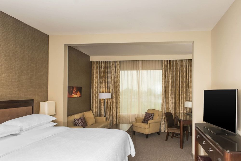 Sheraton Mesa Hotel at Wrigleyville West 3 Sheraton Mesa Hotel at Wrigleyville West 3