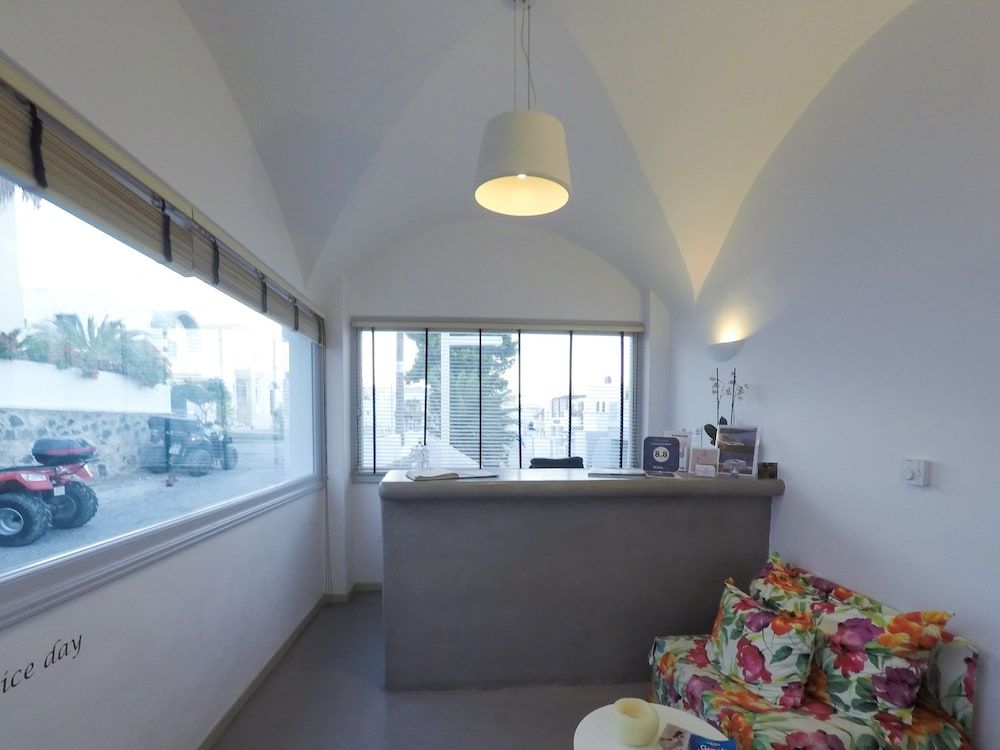 Central Fira Hotel 2