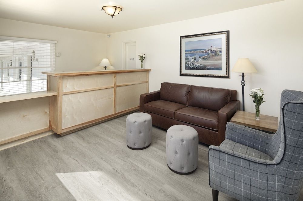 Tides Oceanview Inn And Cottages 2