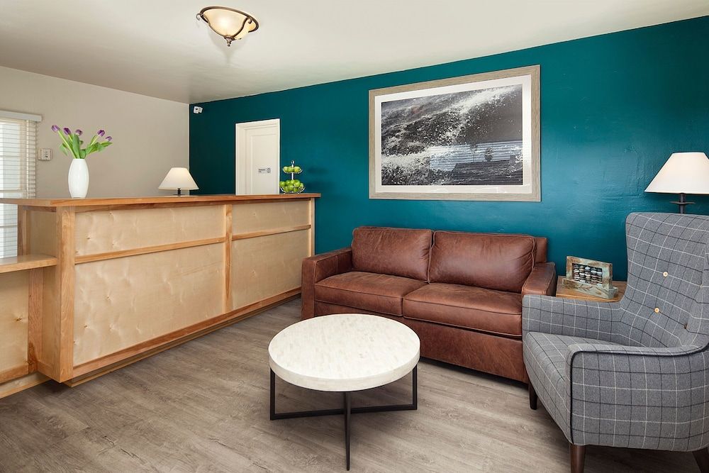 Tides Oceanview Inn And Cottages 3