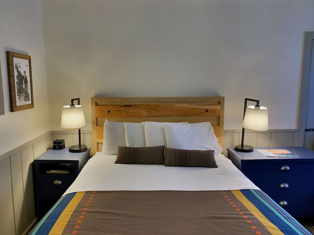 Bright Angel Lodge - Inside the Park