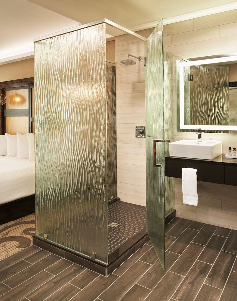 Metropolitan at The 9, Autograph Collection 3