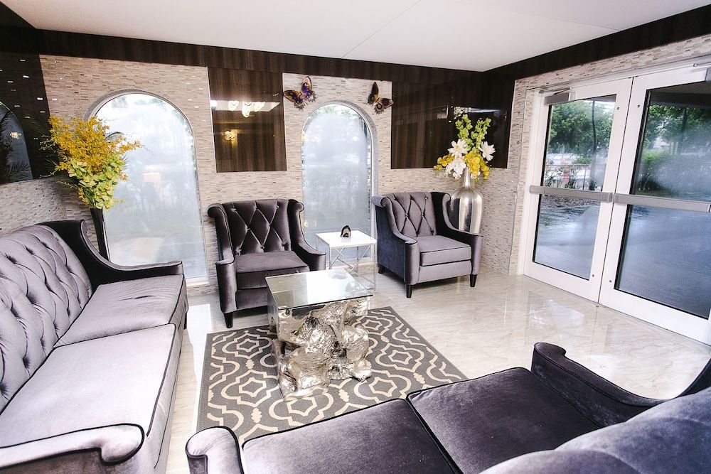 Ocean Beach Palace Hotel and Suites 2