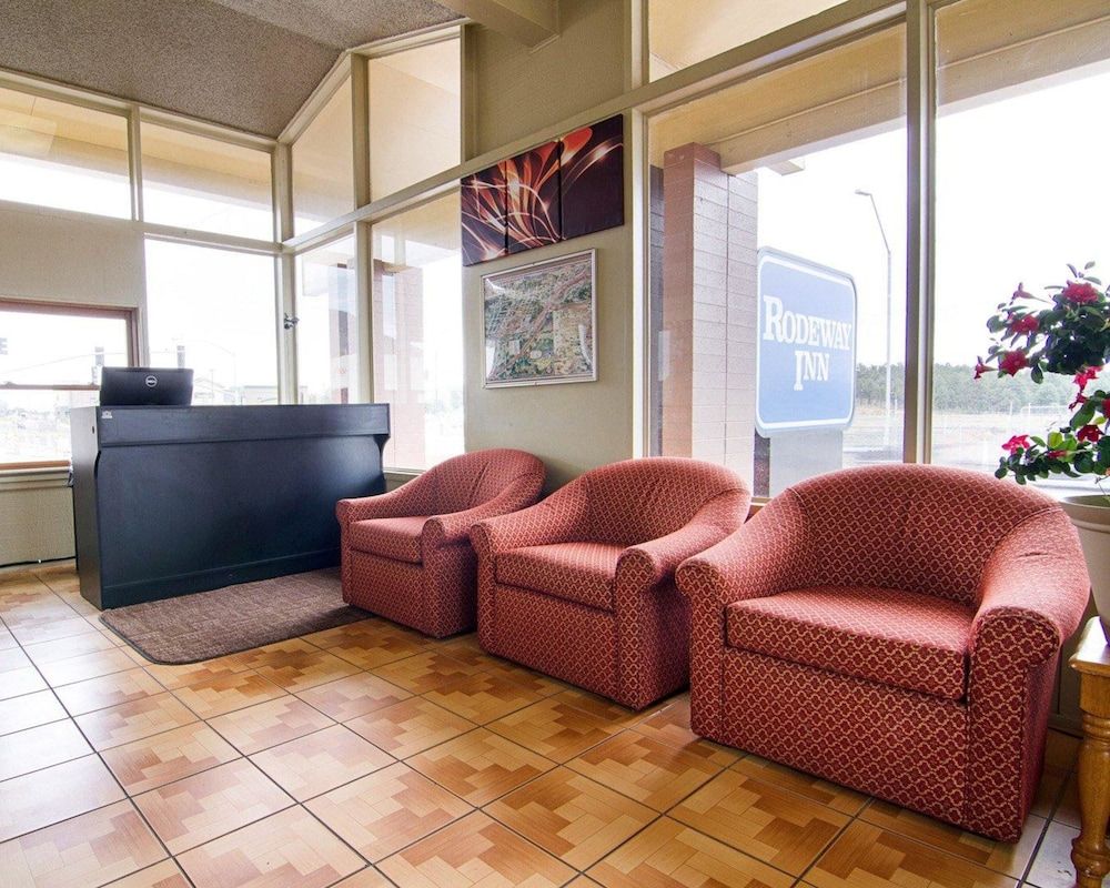 Rodeway Inn 3 Rodeway Inn 3