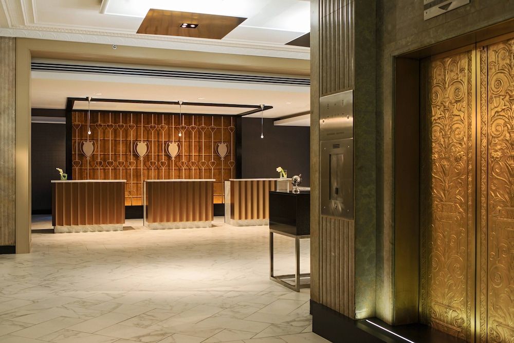 Renaissance Cincinnati Downtown Hotel 2