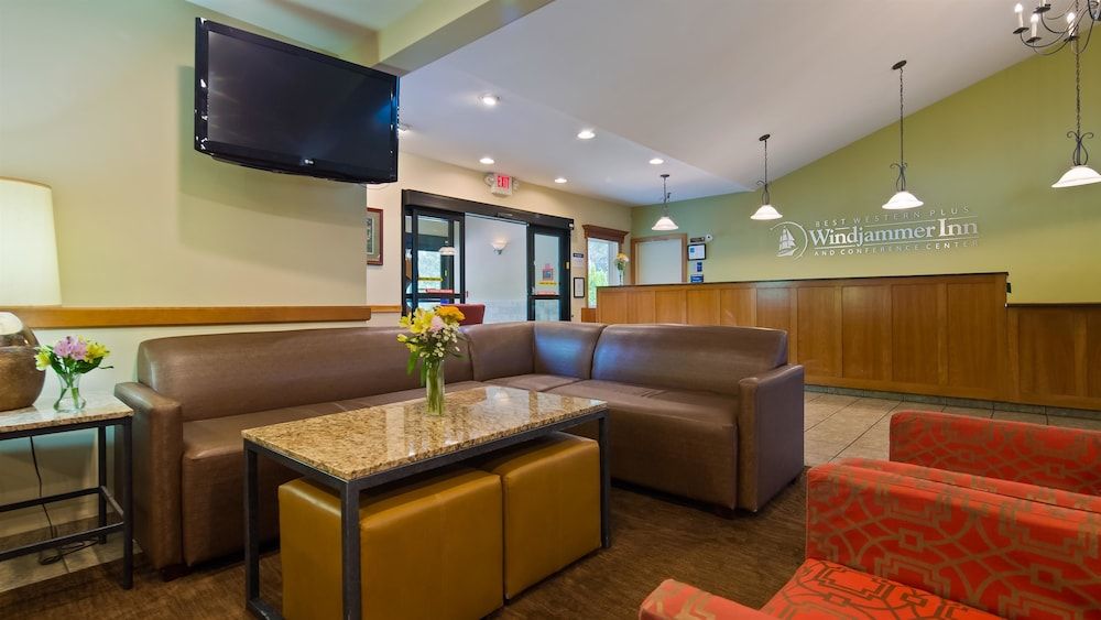 Best Western Plus Windjammer Inn & Conference Center 2