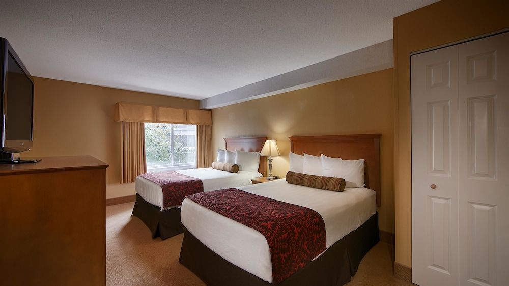 Best Western Plus Windjammer Inn & Conference Center 3