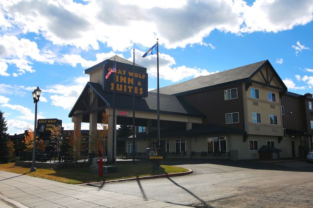 Explorer Cabins At Yellowstone 2