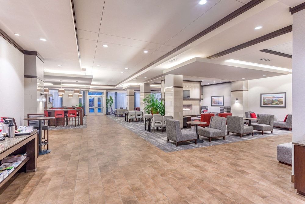 Hampton Inn & Suites Madison / Downtown 3