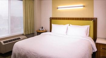 SpringHill Suites by Marriott New York LaGuardia Airport 2