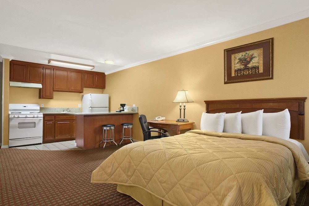Travelodge Inn & Suites by Wyndham Gardena CA 1 Travelodge Inn & Suites by Wyndham Gardena CA 1