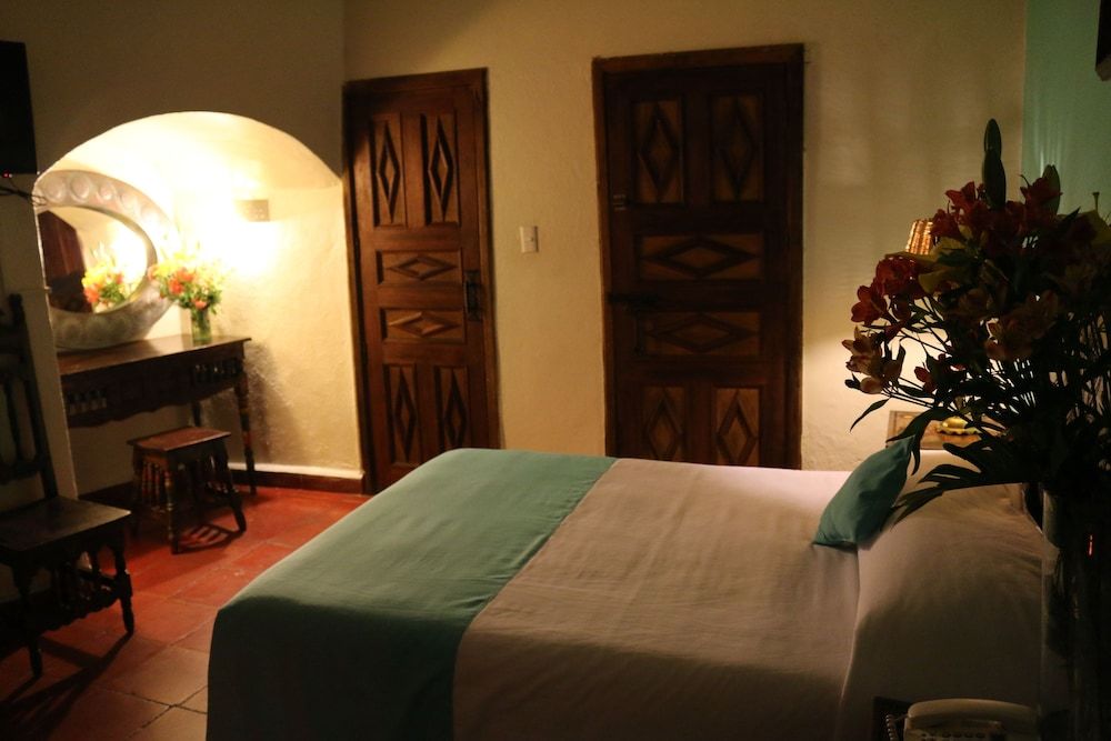 Emilia 5 estrelas em Taxco de Alarcón